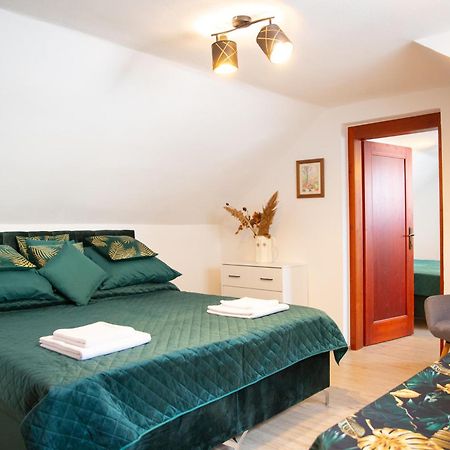 Rezidence Plesivec - Rodinny Apartman S 3 Loznicemi Cesky Krumlov Luaran gambar