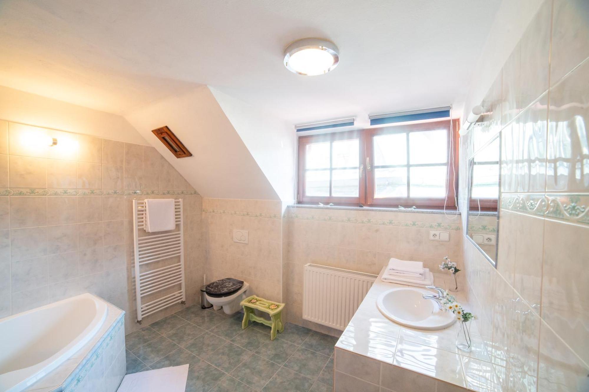 Rezidence Plesivec - Rodinny Apartman S 3 Loznicemi Cesky Krumlov Luaran gambar