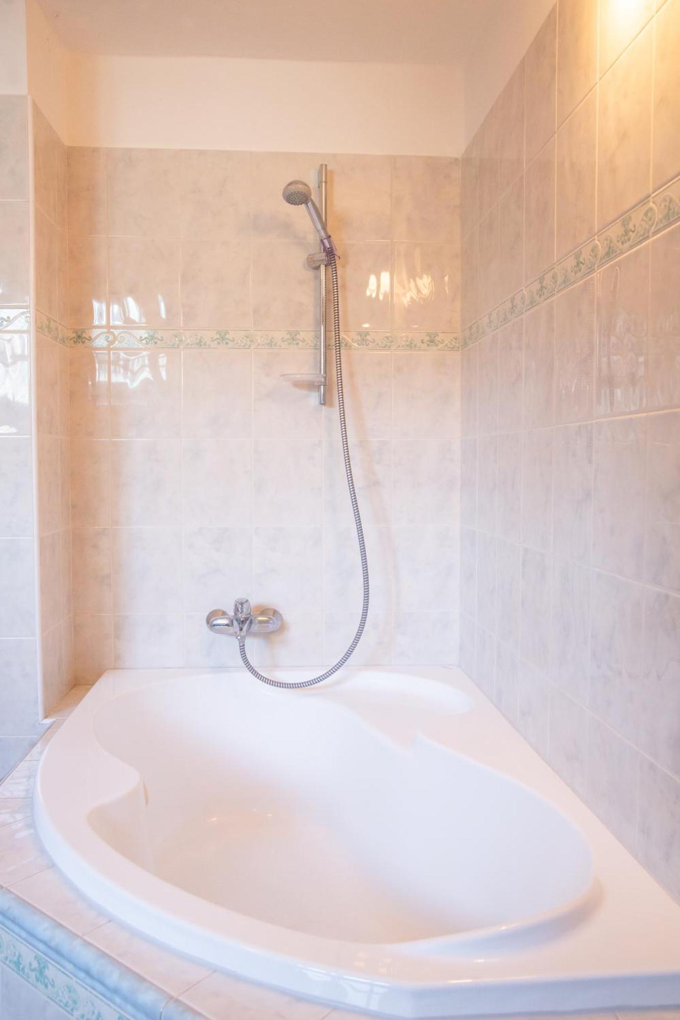 Rezidence Plesivec - Rodinny Apartman S 3 Loznicemi Cesky Krumlov Luaran gambar