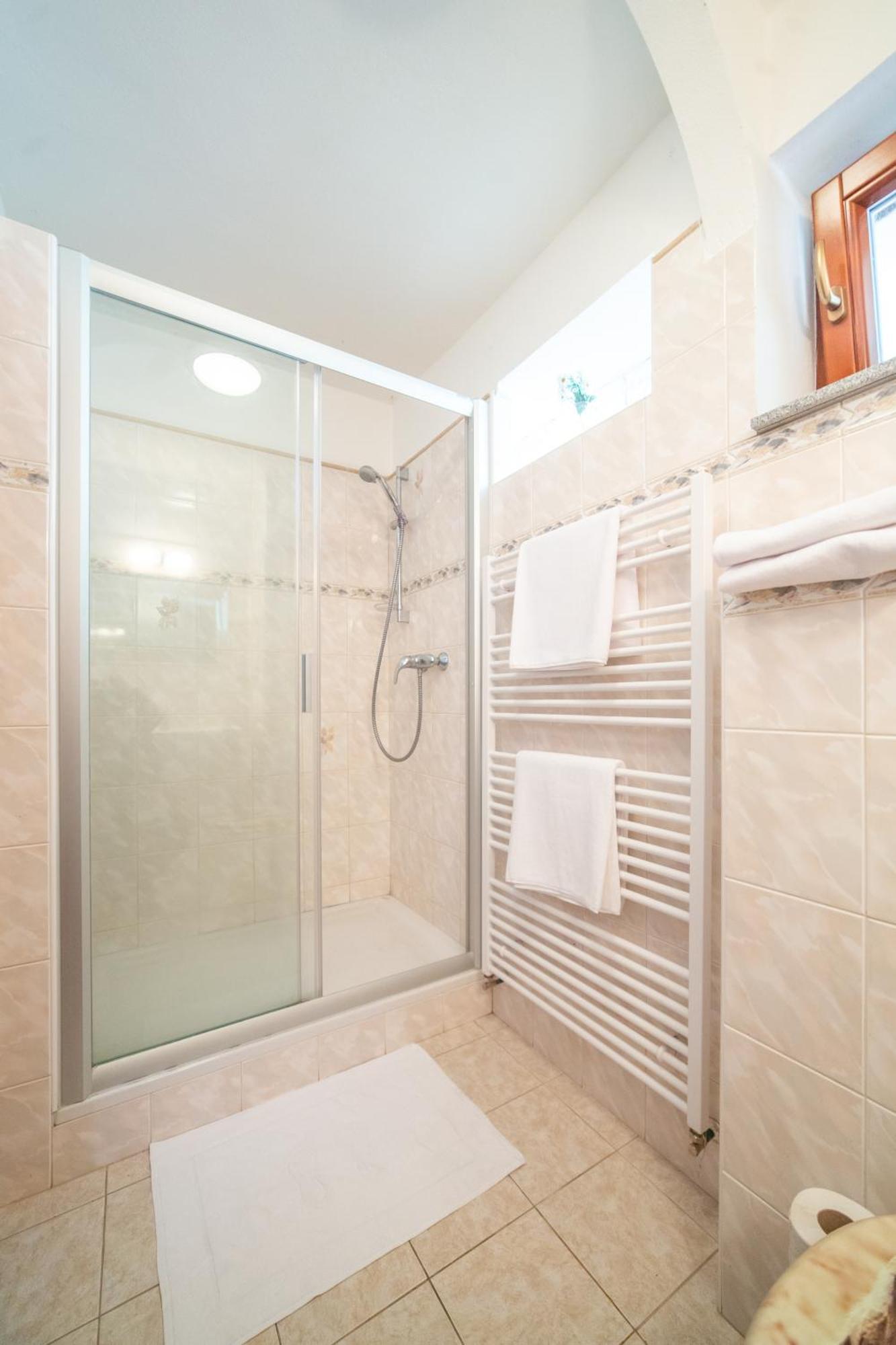 Rezidence Plesivec - Rodinny Apartman S 3 Loznicemi Cesky Krumlov Luaran gambar