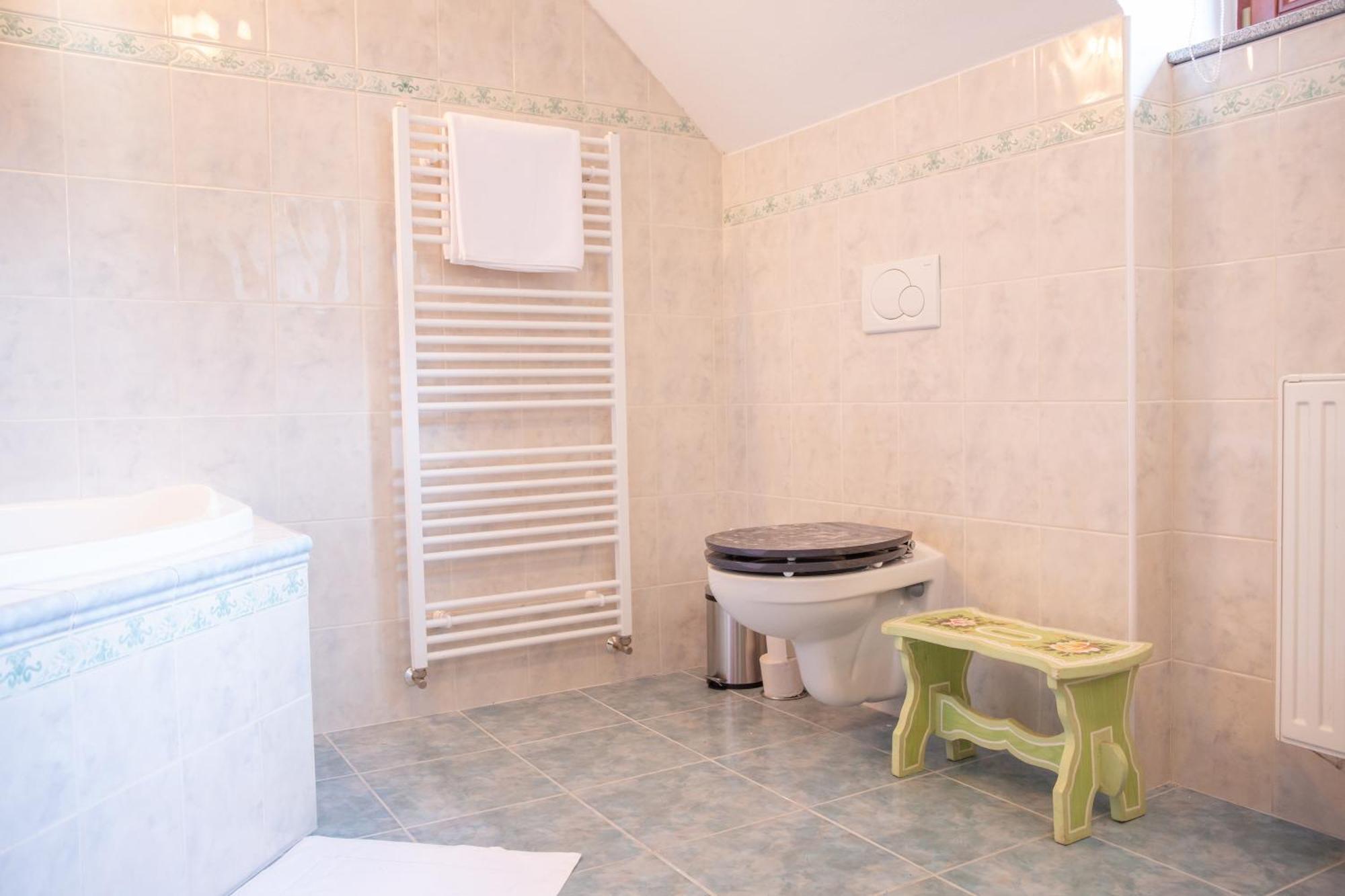 Rezidence Plesivec - Rodinny Apartman S 3 Loznicemi Cesky Krumlov Luaran gambar
