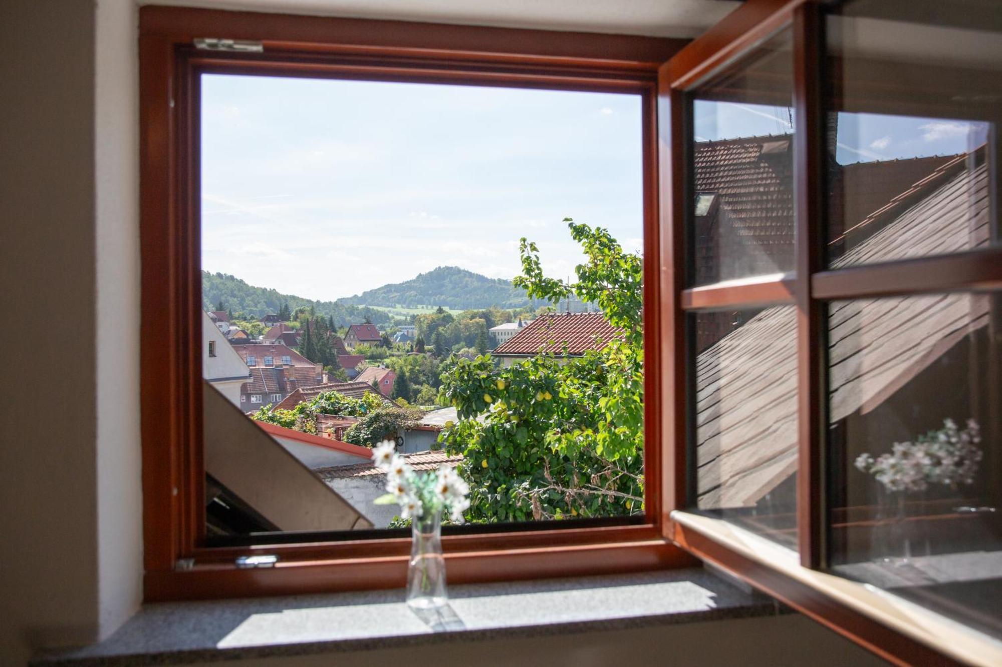 Rezidence Plesivec - Rodinny Apartman S 3 Loznicemi Cesky Krumlov Luaran gambar